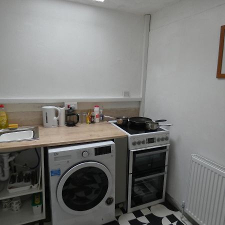 Bridge Street En Suite Rooms Мертир-Тидвилл Экстерьер фото