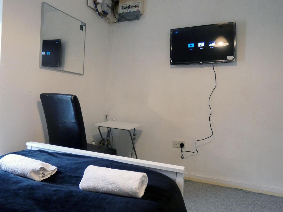 Bridge Street En Suite Rooms Мертир-Тидвилл Экстерьер фото
